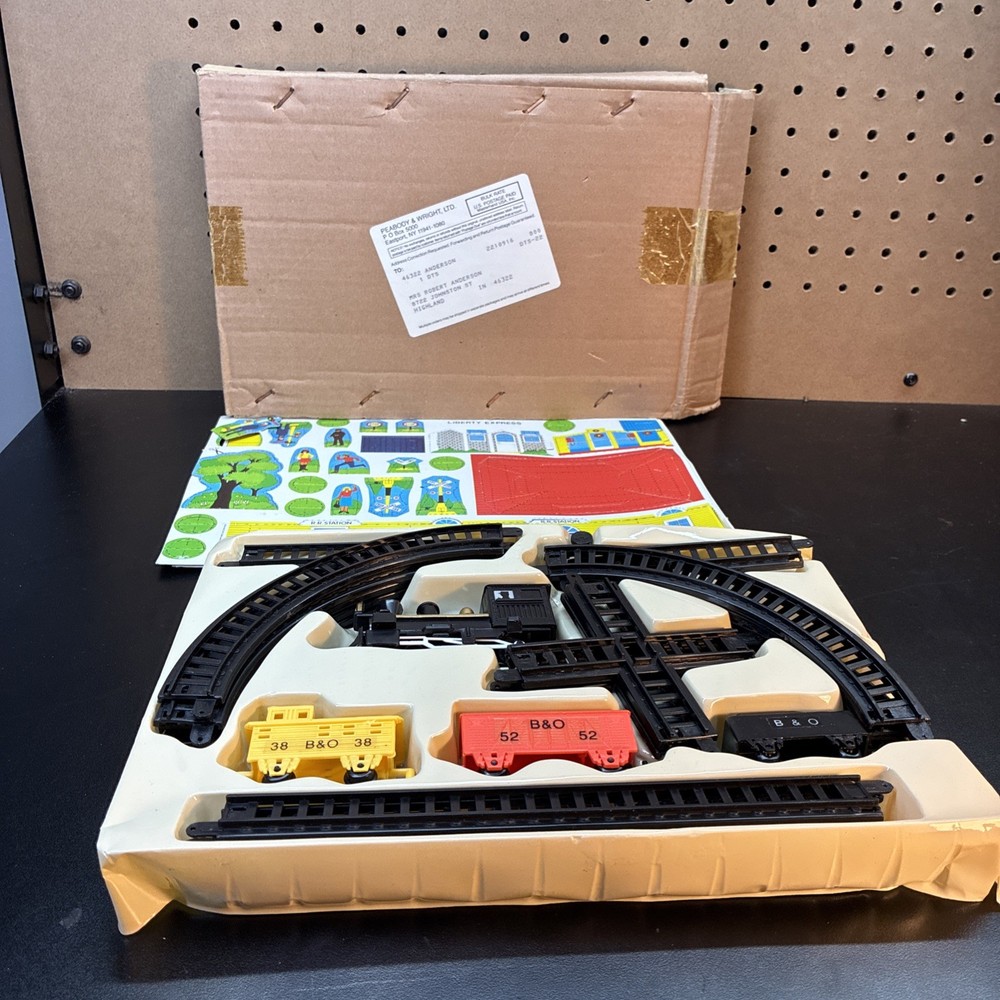 VINTAGE B&O TRAIN SET LIBERTY EXPRESS -BATTERY OPERATED