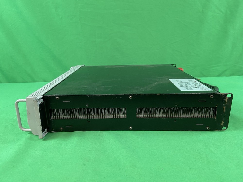 CROWN MACRO-TECH 600, 2 CHANNEL POWER AMPLIFIER
