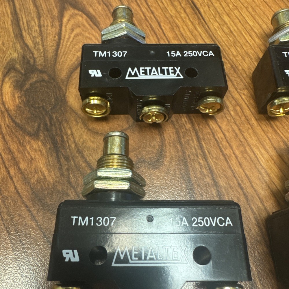 4x Plunger Actuator Panel Mount Momentary Switch TM1307 X4
