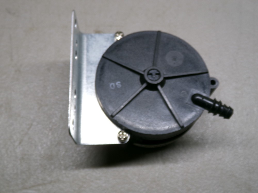 SOURCE 1 02427632001 AIR PRESSURE SWITCH