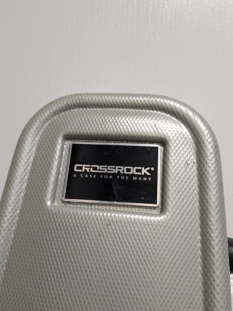 Crossrock 3/4 Violin Case-Backpack Style in Silver