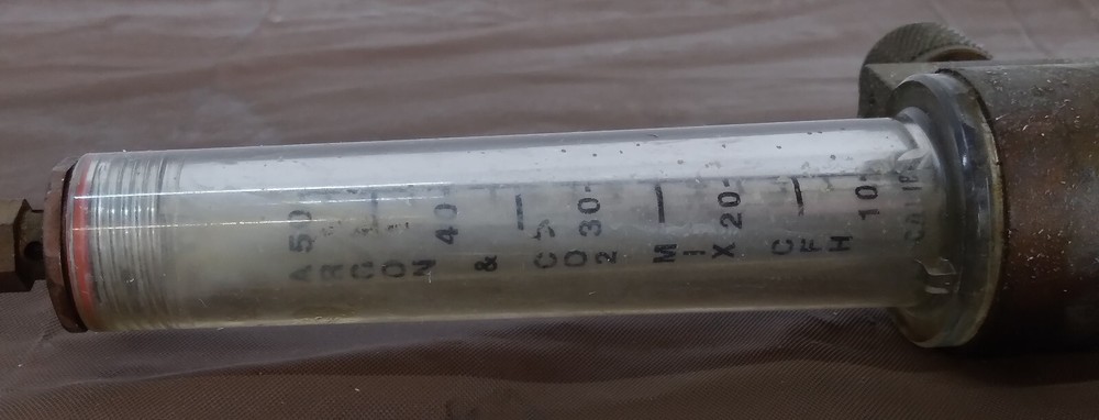 Vintage Helium/Argon/Oxygen Flowmeter Unknown Brand - Used