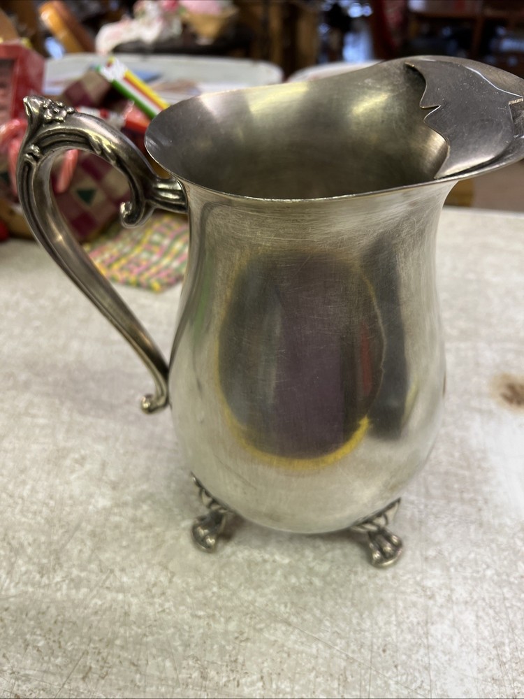 VINTAGE SILVER PLATED SILVER PLATE PITCHER W/ ICE LIP