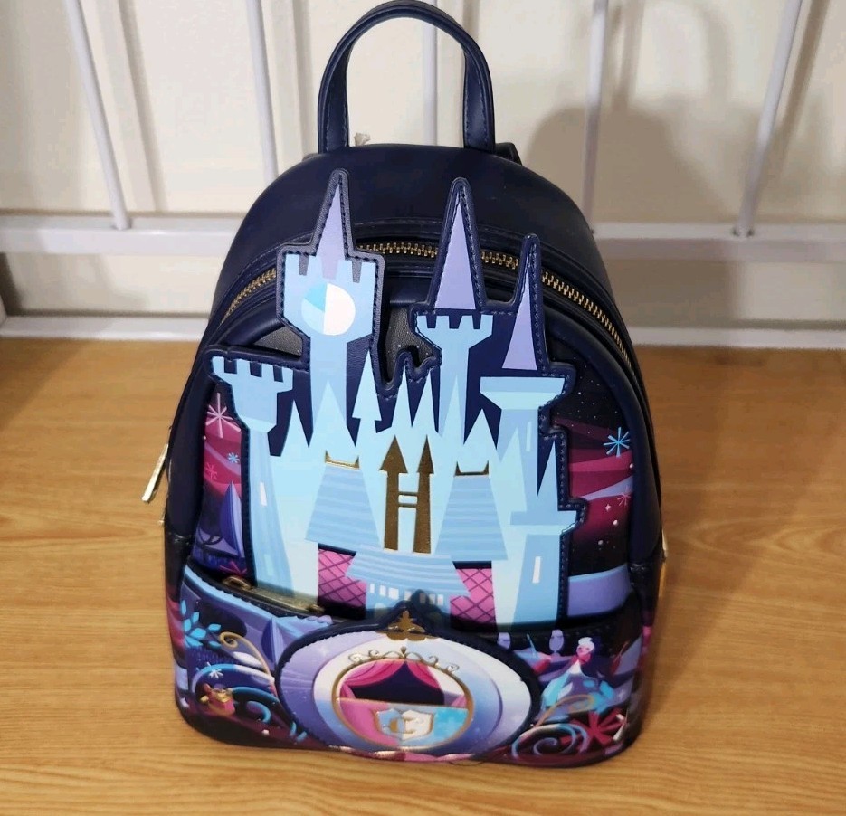 DISNEY LOUNGEFLY DISNEY CINDERELLA CASTLE MINI BACKPACK BAG NEW NWT