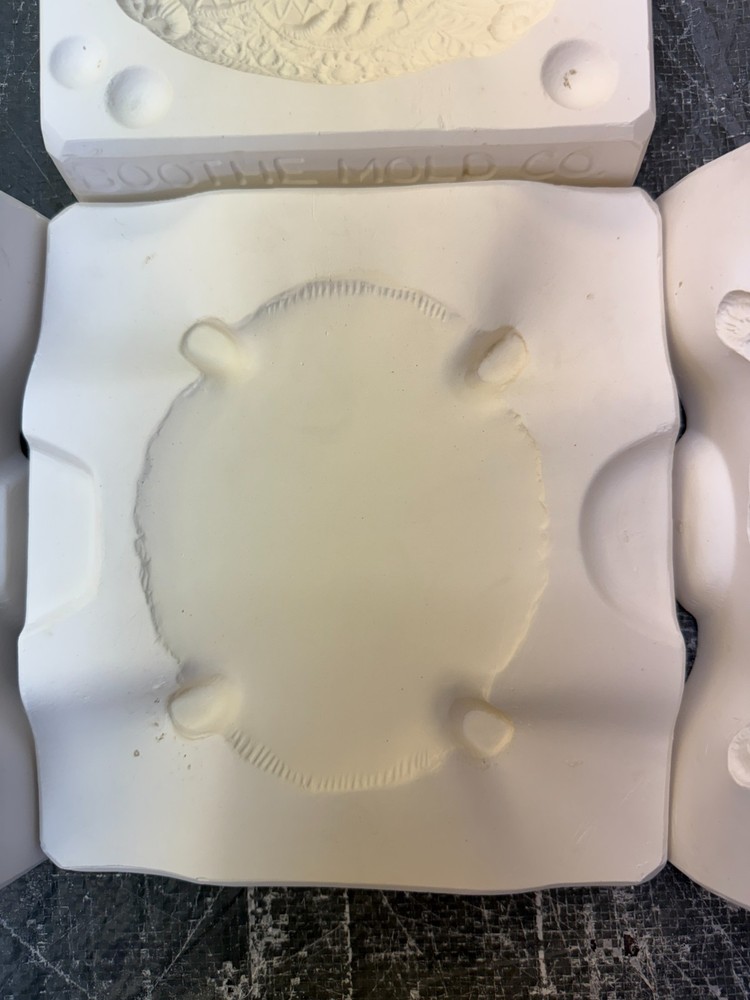 VINTAGE BOOTHE CERAMIC MOLD #1200A/#1200B LACE OVAL BOX W/LID