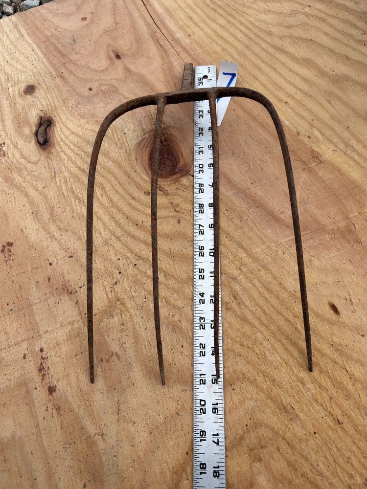 Fork Rake Head 4 Thines Rusty Rustic no handle Original Vintage Primitive Metal