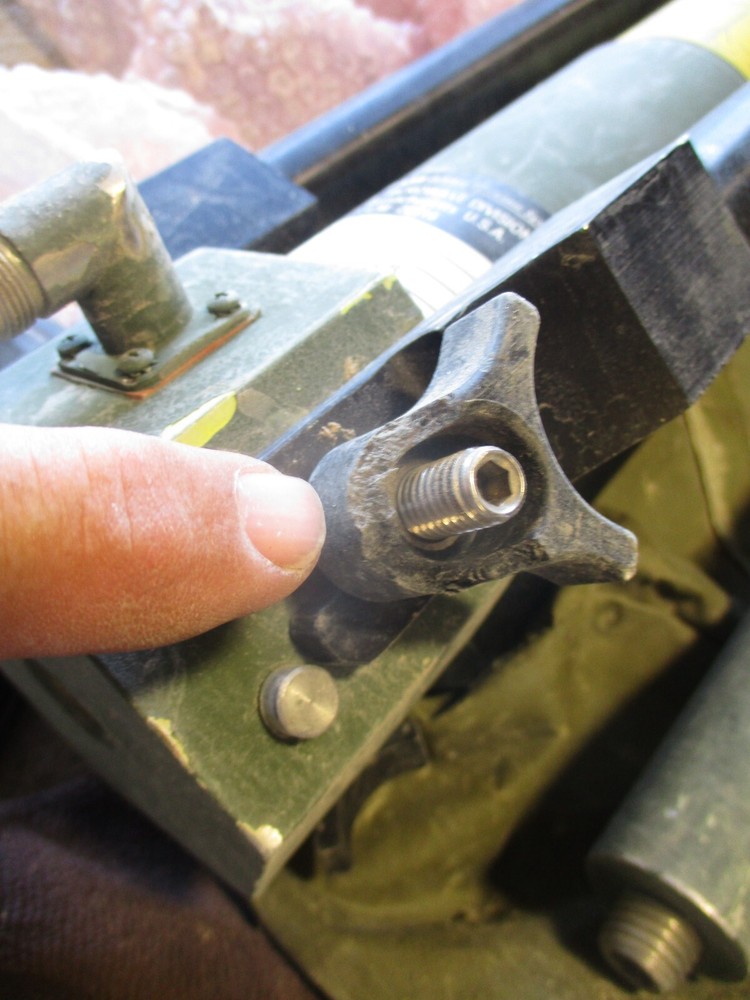 Used Cobham Ground Antenna 30-88mhz w/Bag, Decent Cond.