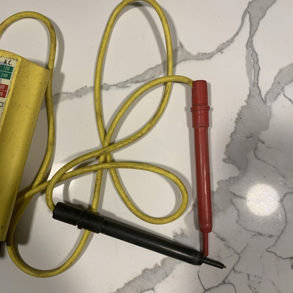 Ideal Voltage Tester 61-065