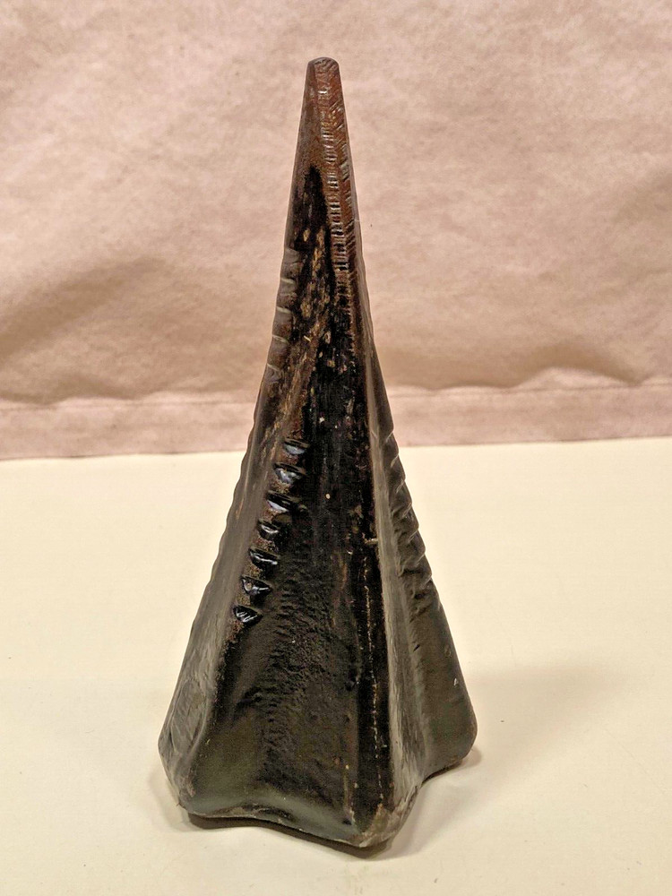 4lb Diamond-shaped splitting wedge