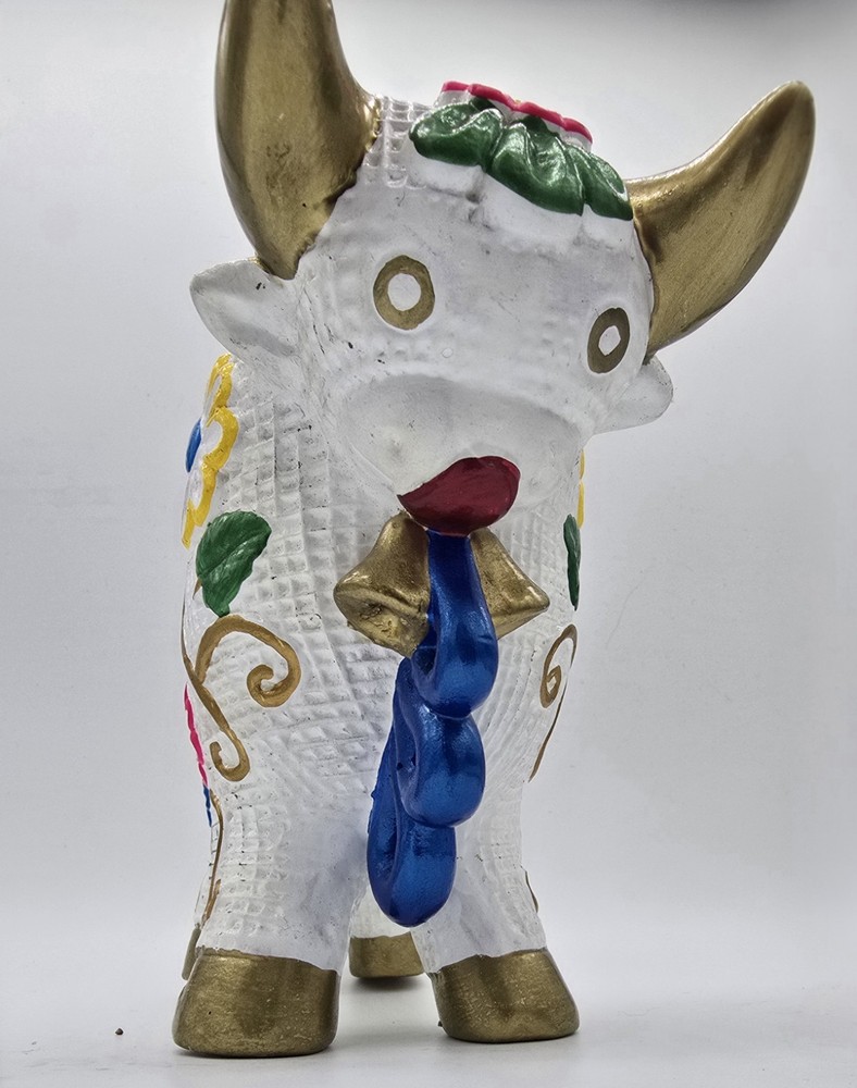 Pucara Bull–Peruvian HandPainted Ceramic Decor – Prosperity & Protection