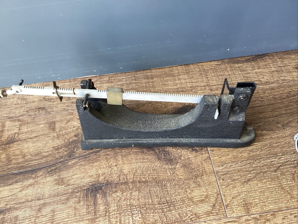 VINTAGE TEXAN RELOADING POWDER SCALE Good Shape Free Ship