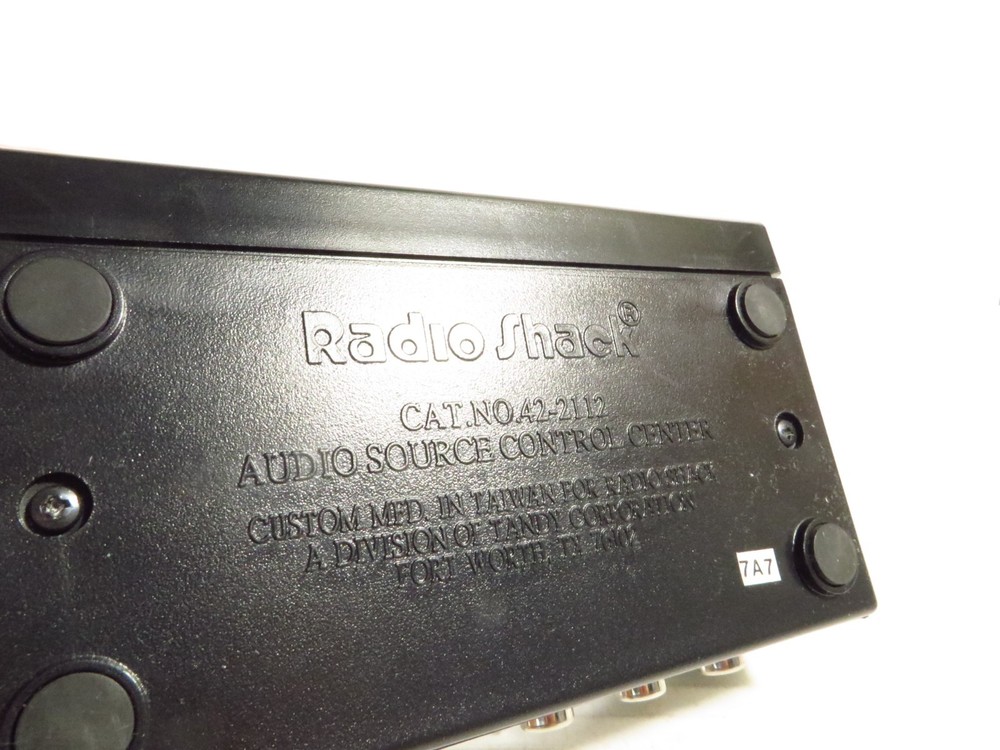Radio Shack 42-2112 Stereo Audio Source Selector 3 Inputs