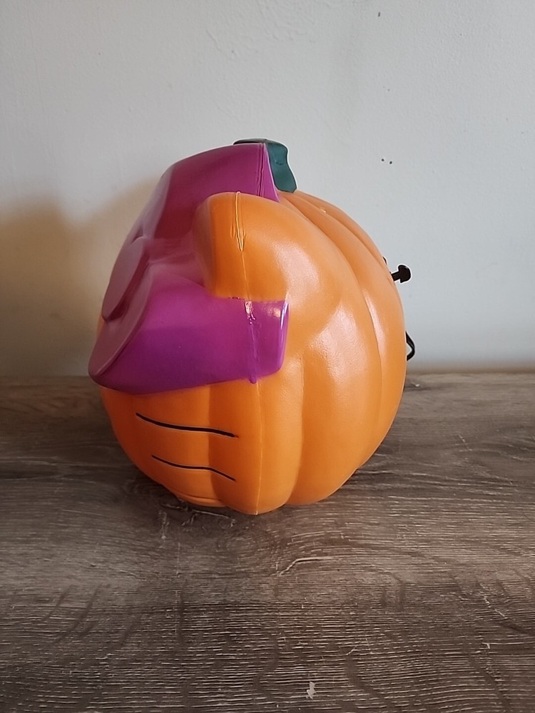 2014 Hello kitty blowmold Pumpkin Halloween Decor Works