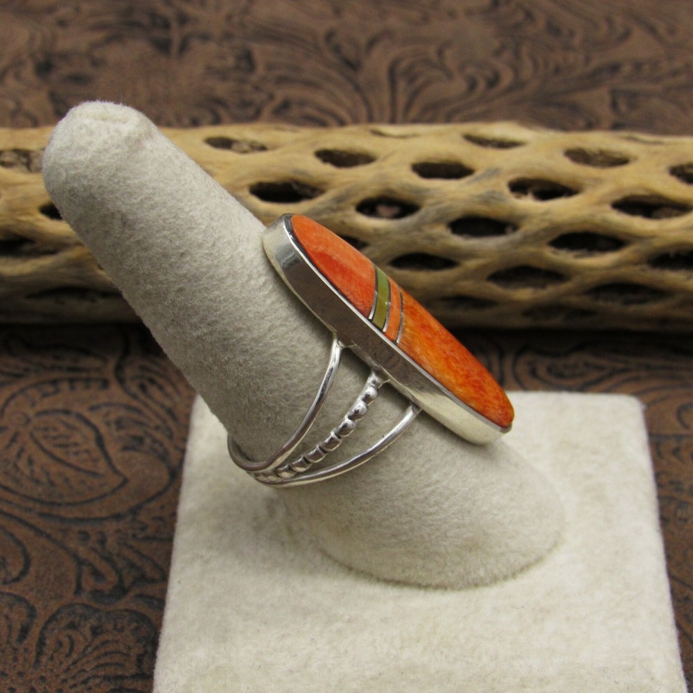 *Sterling Silver and Spiny Oyster Oval Inlay Ring Size 8.75