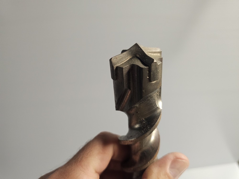 Milwaukee 1-3/8" x 23" SDS-Max 4-Cutter Bit