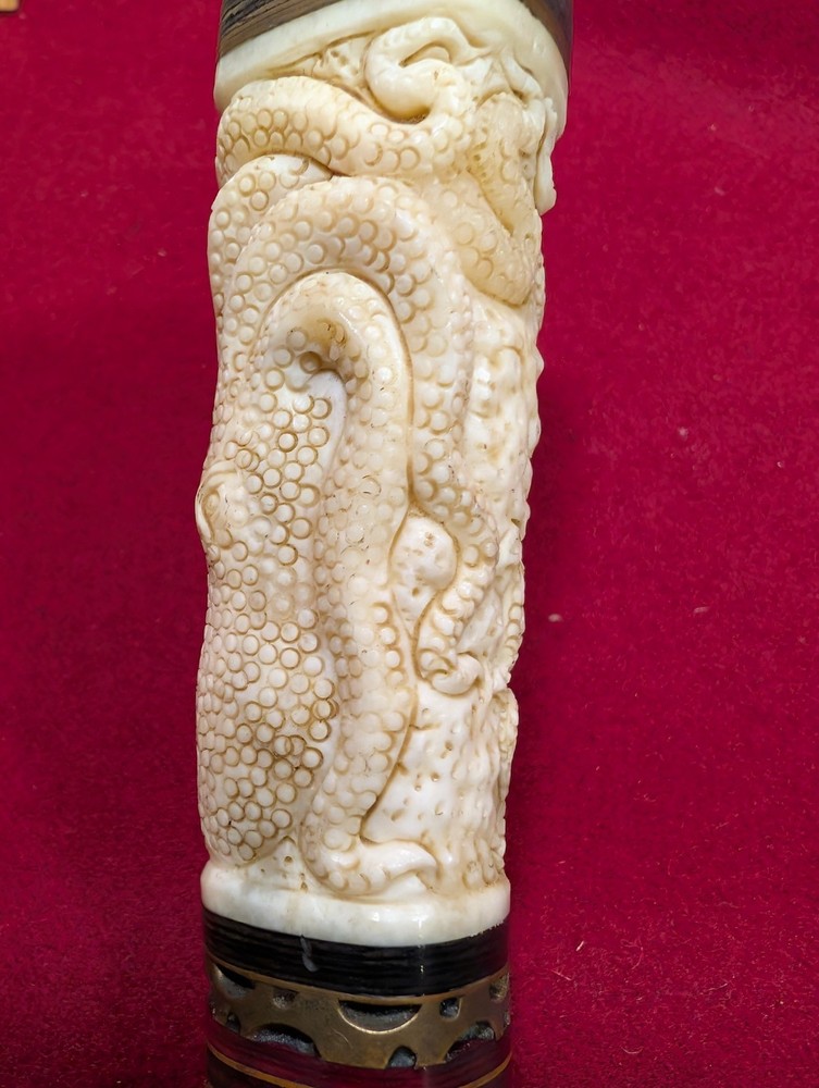 Knife Unique Fine Carved Handle