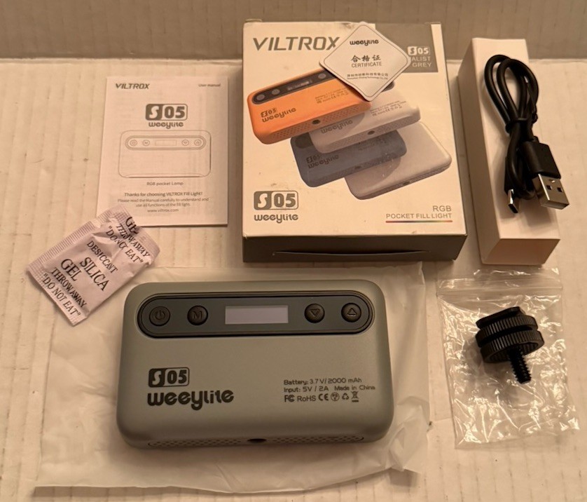 Viltrox S05 RGB Pocket Fill Light