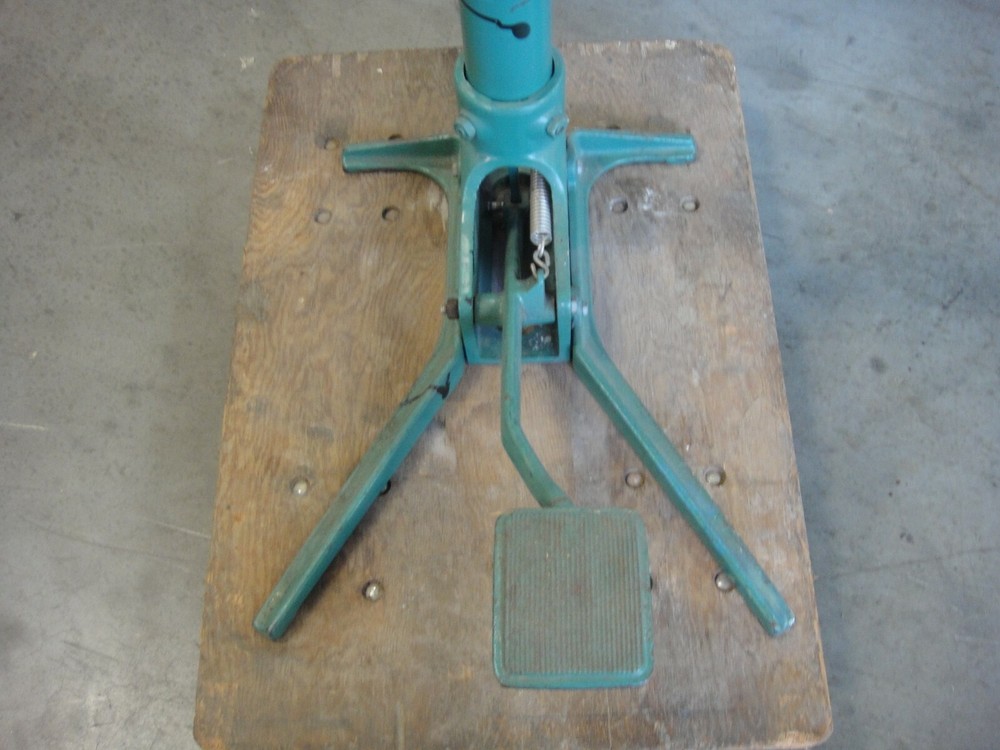 Acme Stapler