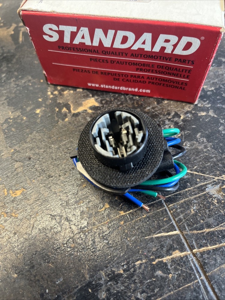 Standard Motor Products Back Up Light Socket, S585