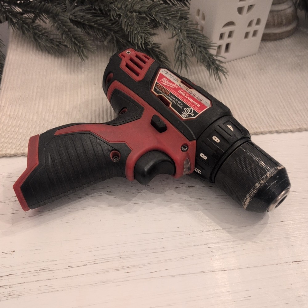 Milwaukee M12 2407-20 12V 3/8" Drill/Driver