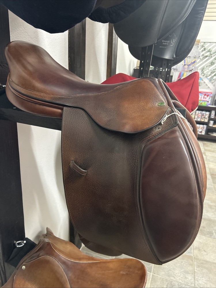 Beval 17 M Hunter Jumper Saddle The Natural