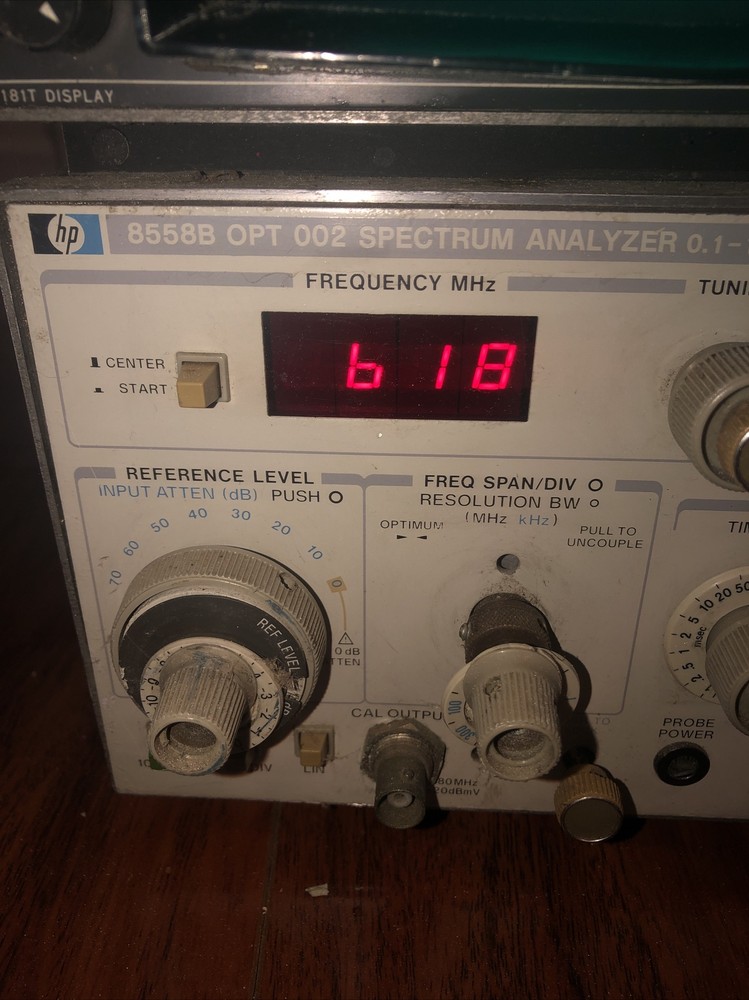 Hewlett Packard 8558B OPT 002 Spectrum Analyzer / HP 181t display unit