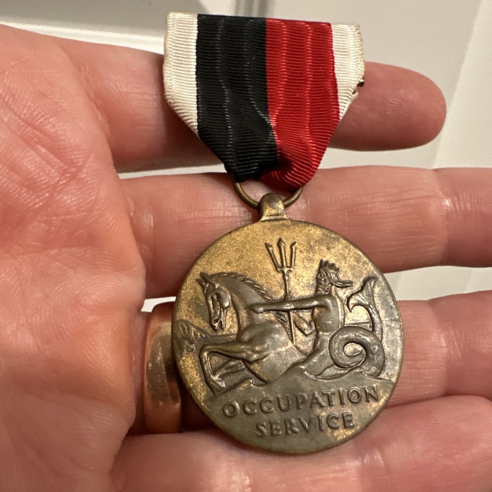Original WWII US Navy Occupation Service Medal