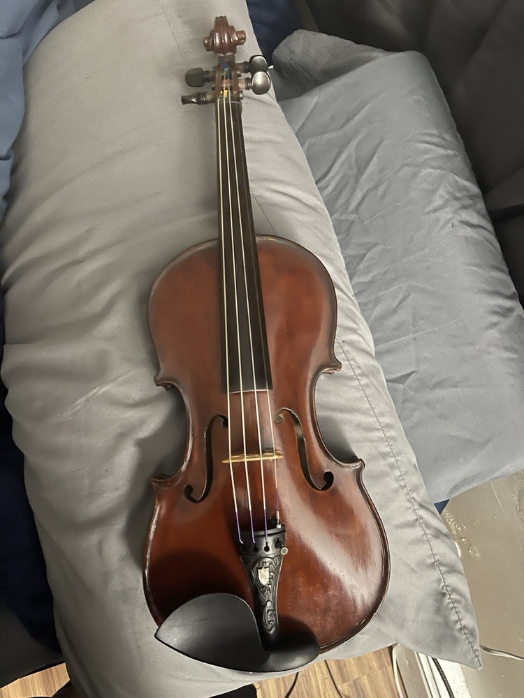 4/4 violin with no label