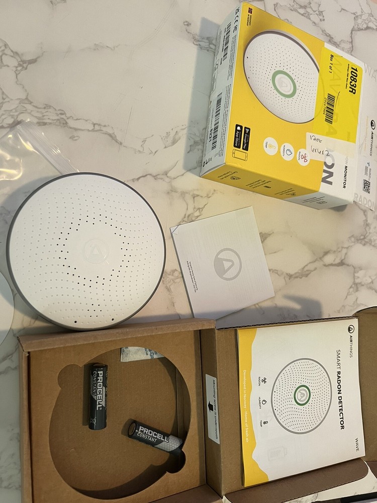 Airthings 2950 Smart Radon Detector - White