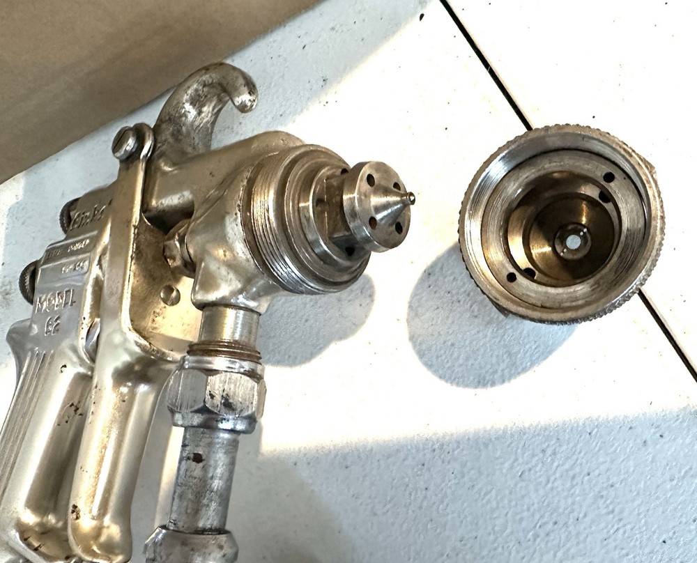 Binks Model 62 Paint Gun