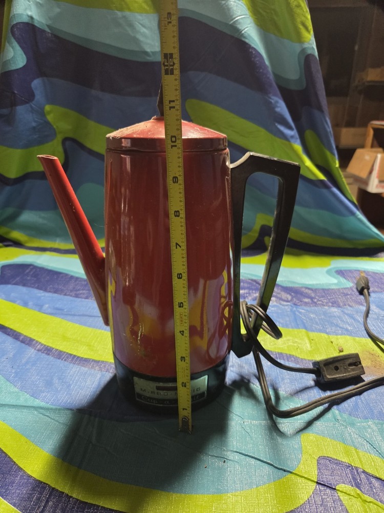 mirro matic percolator. 10 Cup. Untested. Needs Cleaned. See Pics