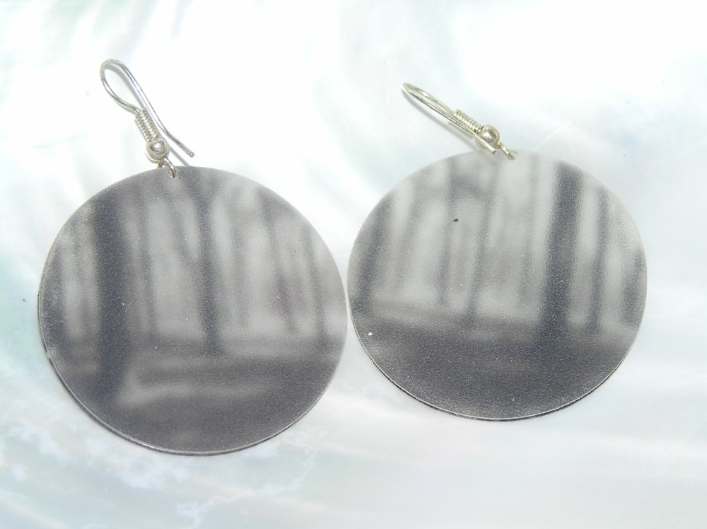 Estate Thick Lightweight Plastic Black & Gray Forest Picture Circle Dangle Ear