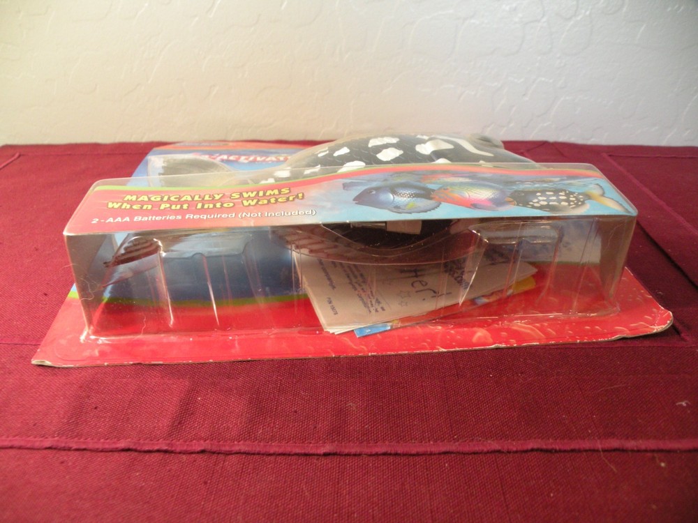 Swim Ways 2004 Rainbow Reef Magic-Action Mini Trigger Fish # 17022 New Sealed