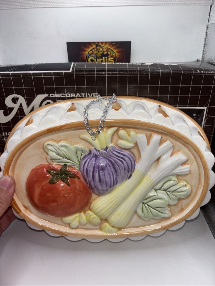 1980's Handcrafted Ceramic oval CERAMIC KITCHEN Gello MOLD Wall Decor