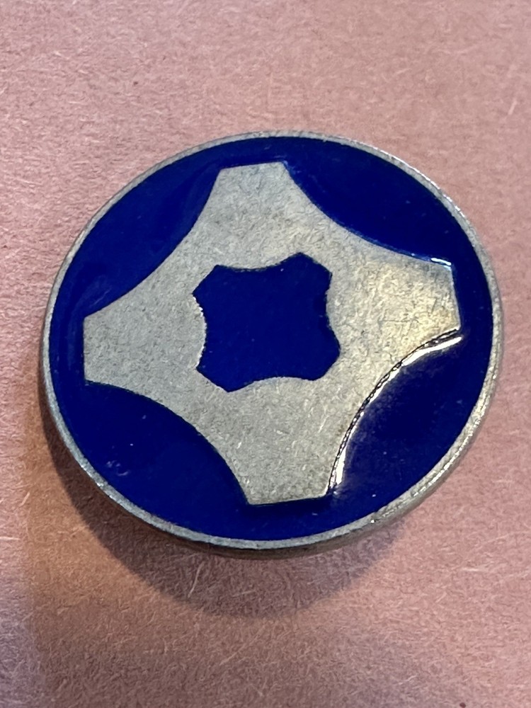 WW2 US Original Army Fourth Service Command DUI DI Unit Crest Pin 4th