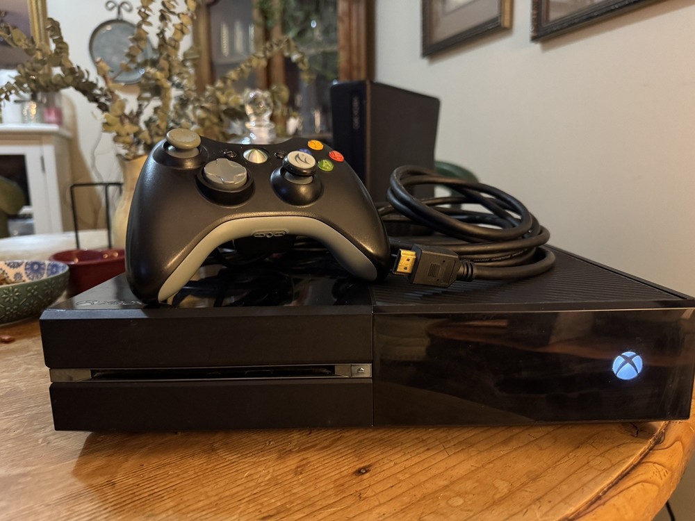 Microsoft Xbox One 500GB Home Console - Black (1540)