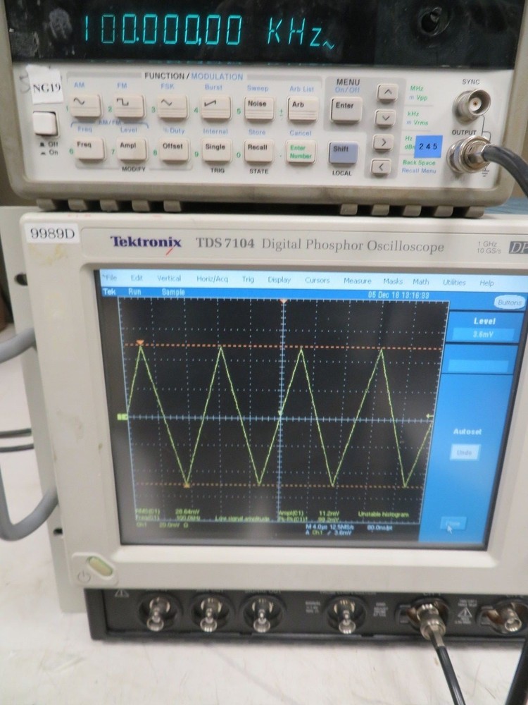 Agilent 33120A 15 Mhz Function/ Arbitrary Waveform Generator NG19
