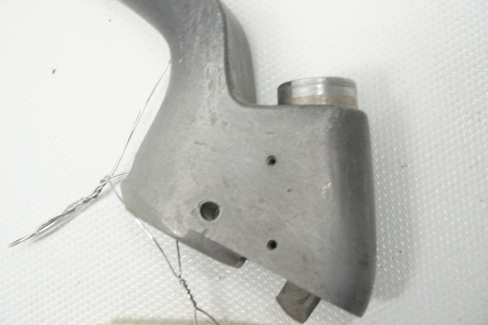 Beechcraft Handle ASSY P/N: 95-380010