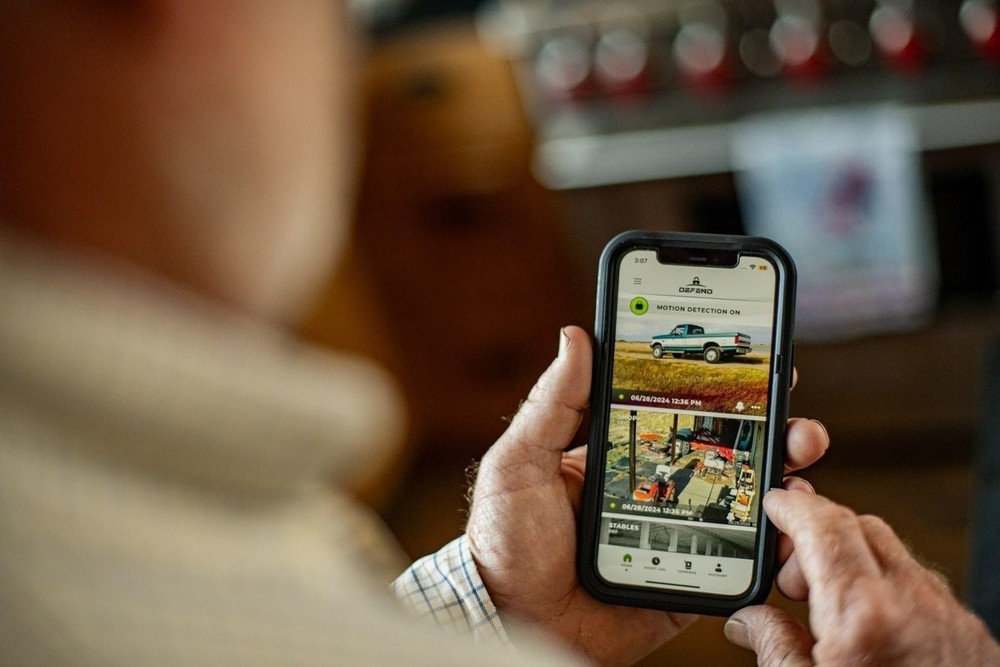 TACTACAM Defend Cellular Security Camera - Wireless Motion Detection -...