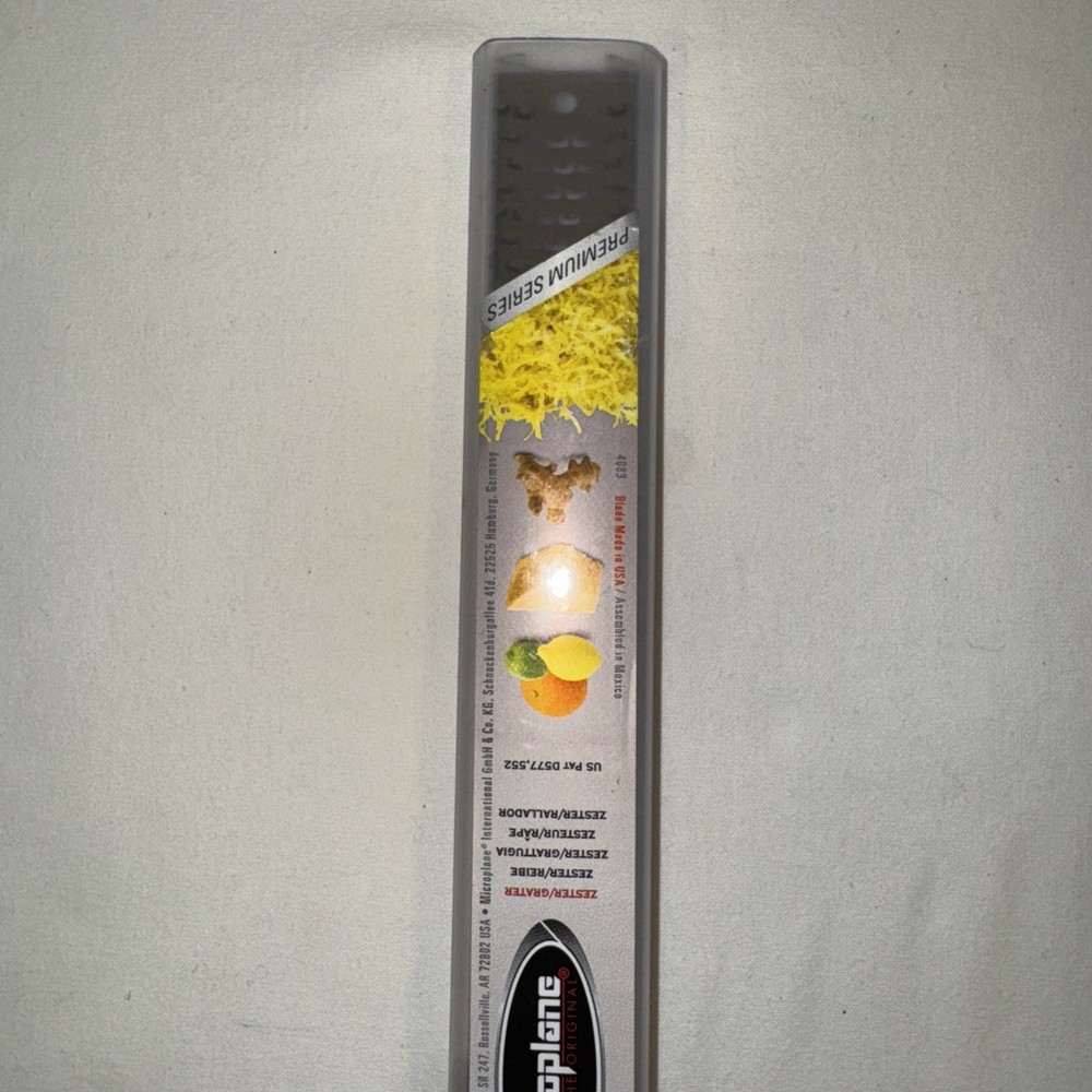 Microplane Premium Classic Series Zester Grater, 18/8, Black