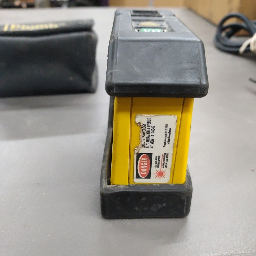 Spectra-Physics Precision PLUMB POINTER Laser Level With Pouch. Works Great