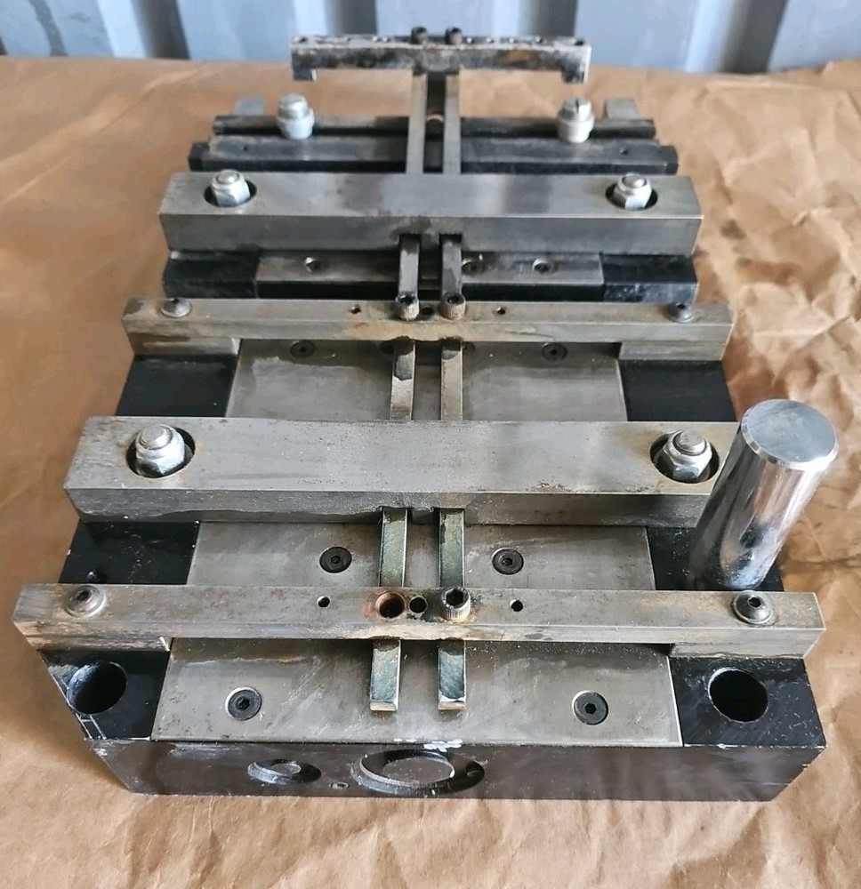 Rapid-Air Model F4E air feeder