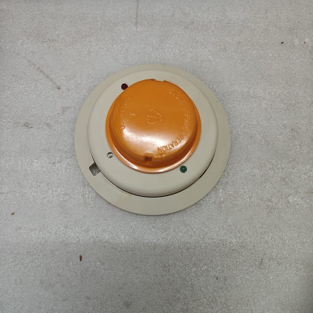 SYSTEM SENSOR SMOKE DETECTOR C2W-BA