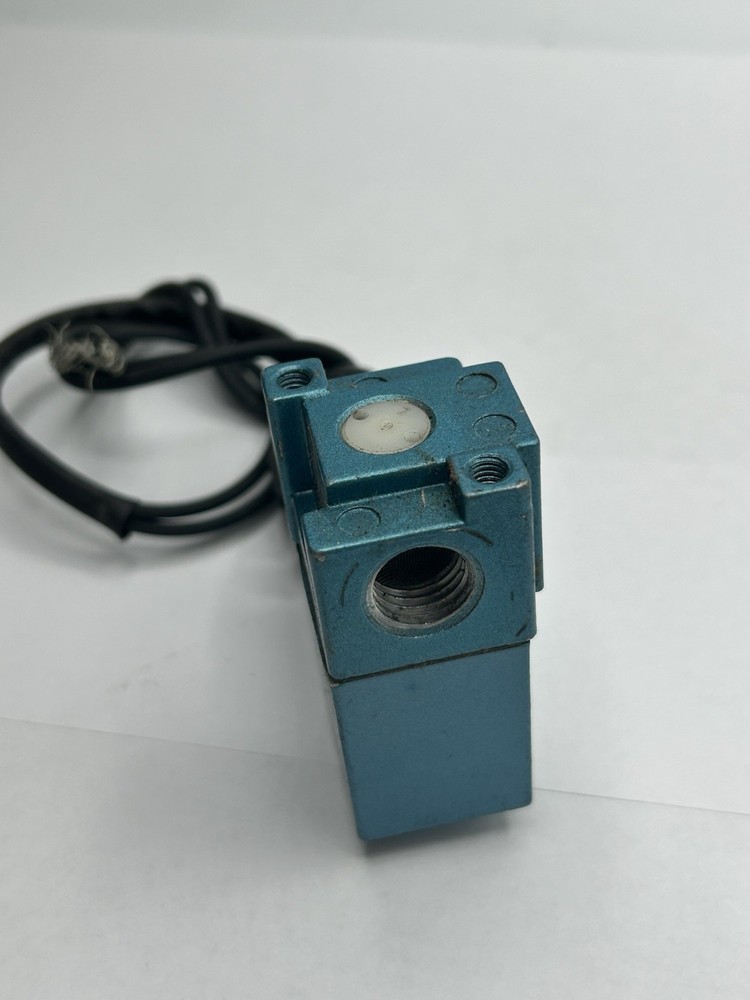 MAC General Purpose Valve 113B-112CCAA 150PSI 6.8Watts Pre Owned