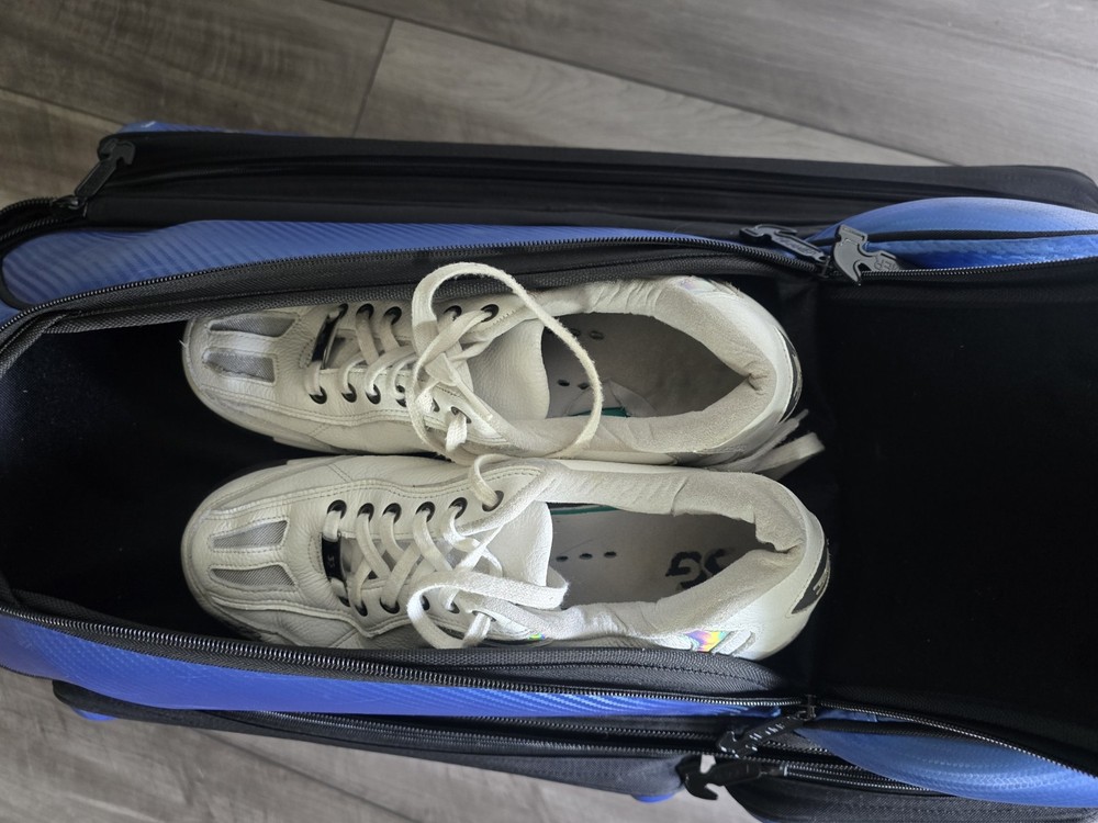 Hammer Carbon Shield Blue 3 Ball Roller Bowling Bag Includes (3) Balls