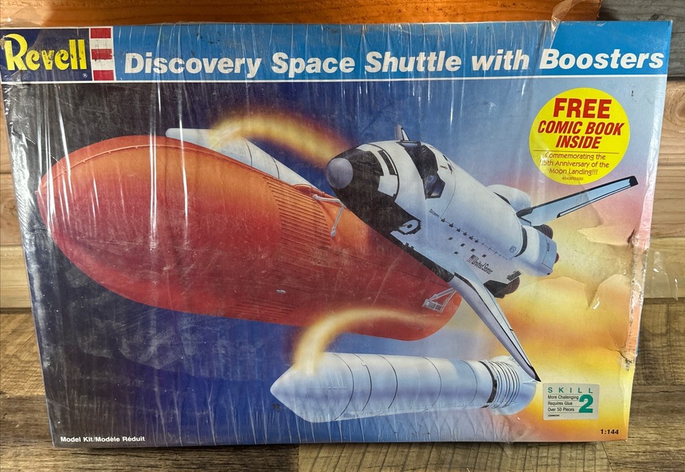Vintage 1994 Discovery Space Shuttle Model Revell —SEALED!!—free Comic Book!