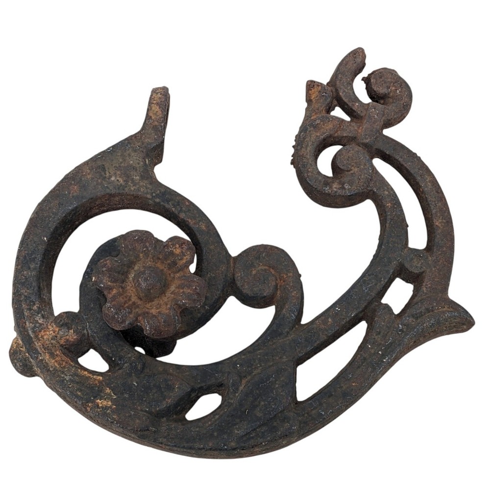 Antique Architectural Salvage CAST IRON SCROLL Bracket Hanger Rusty Broken Piece