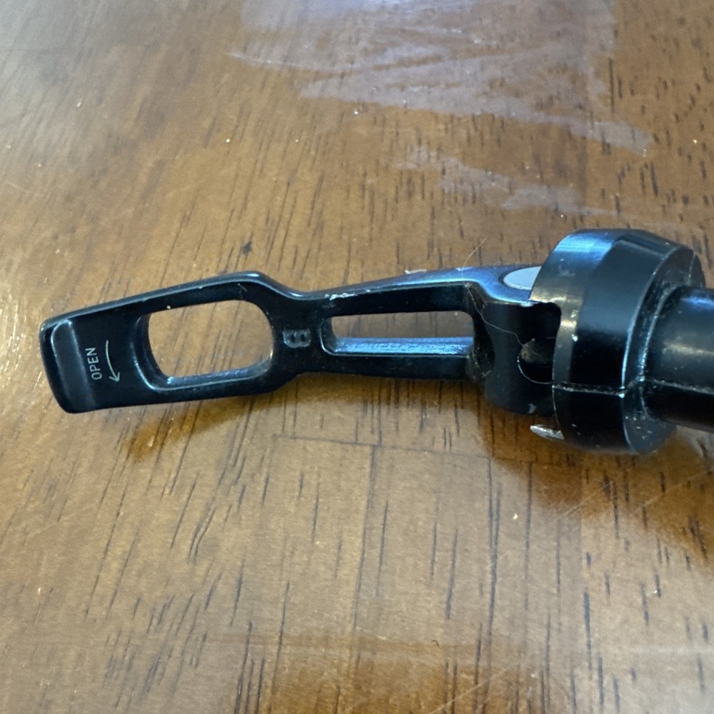 Rock Shock Front Thru Axel 15mm