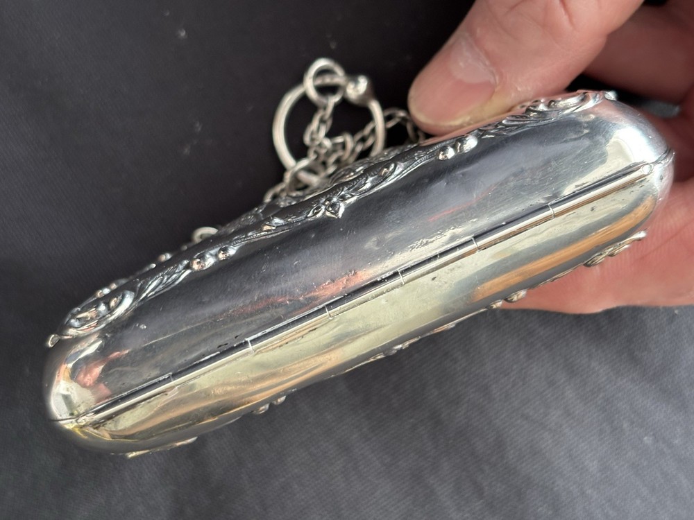 Reynolds Angels Solid Silver Purse, Henry Matthews 1904.