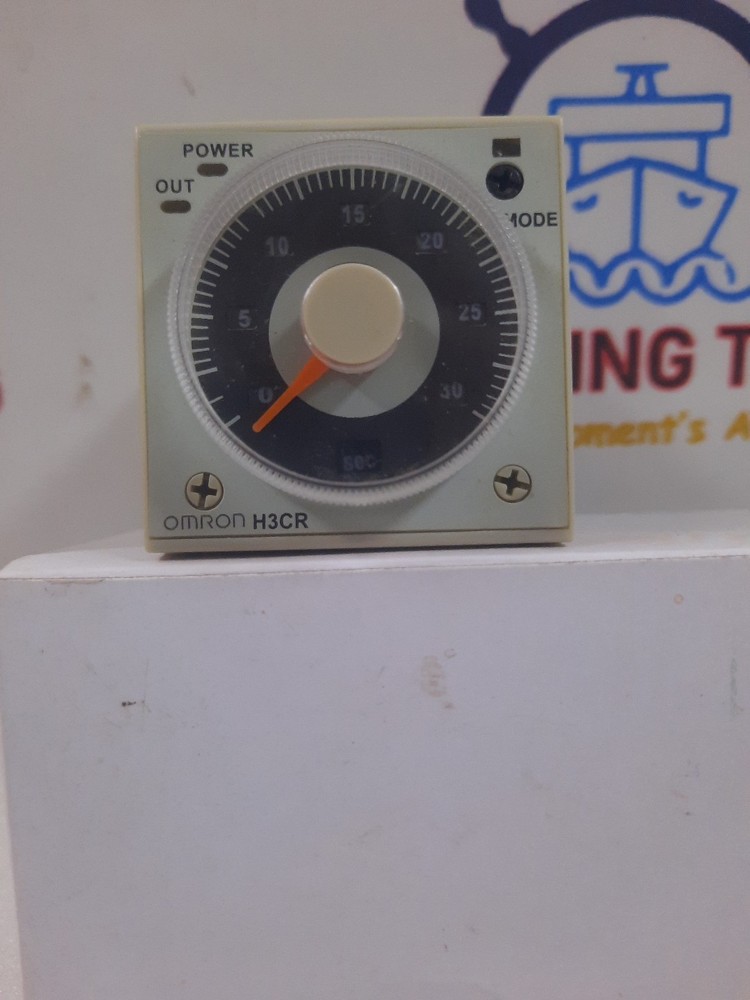 OMRON H3CR-A TIMER